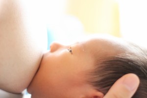 母乳育児の最後の難関、卒乳をどう乗り越える1